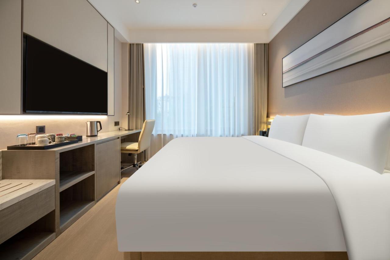 Hyatt Place Linyi People Square Экстерьер фото