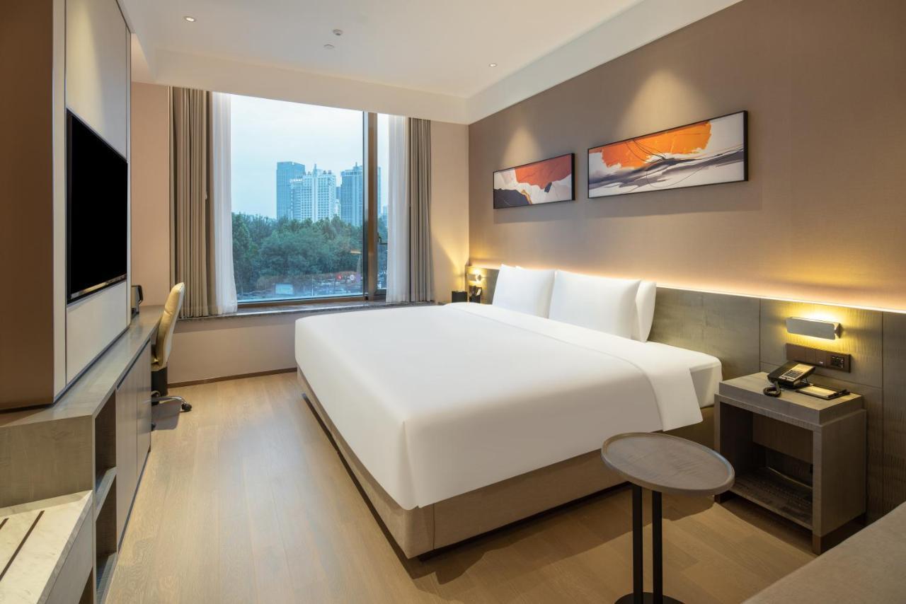 Отель Hyatt Place Linyi People Square Экстерьер фото