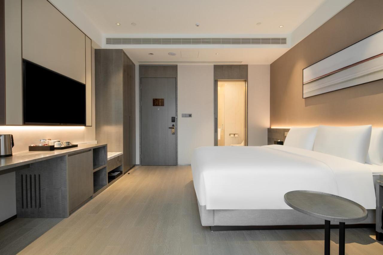 Hyatt Place Linyi People Square Экстерьер фото