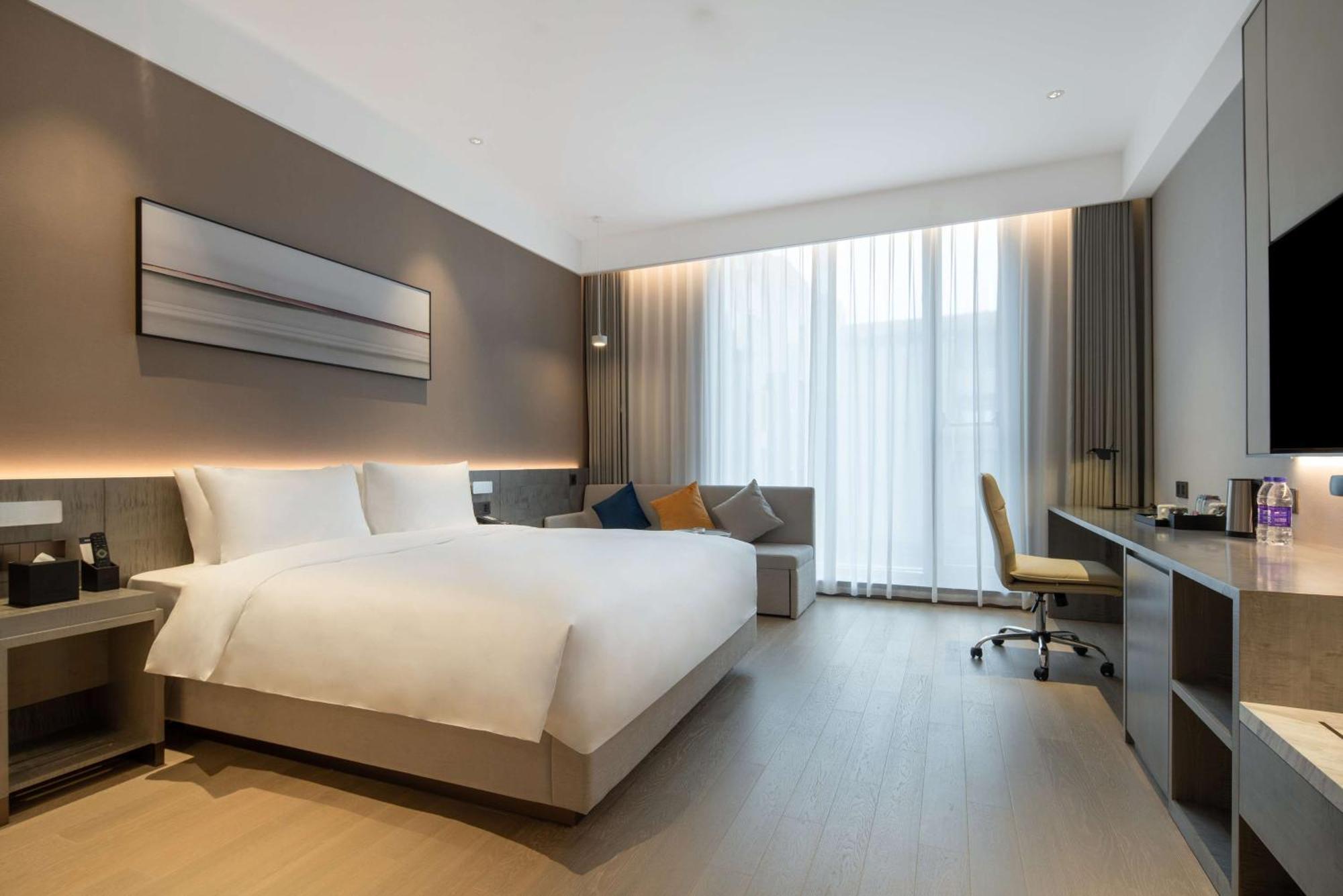 Отель Hyatt Place Linyi People Square Экстерьер фото