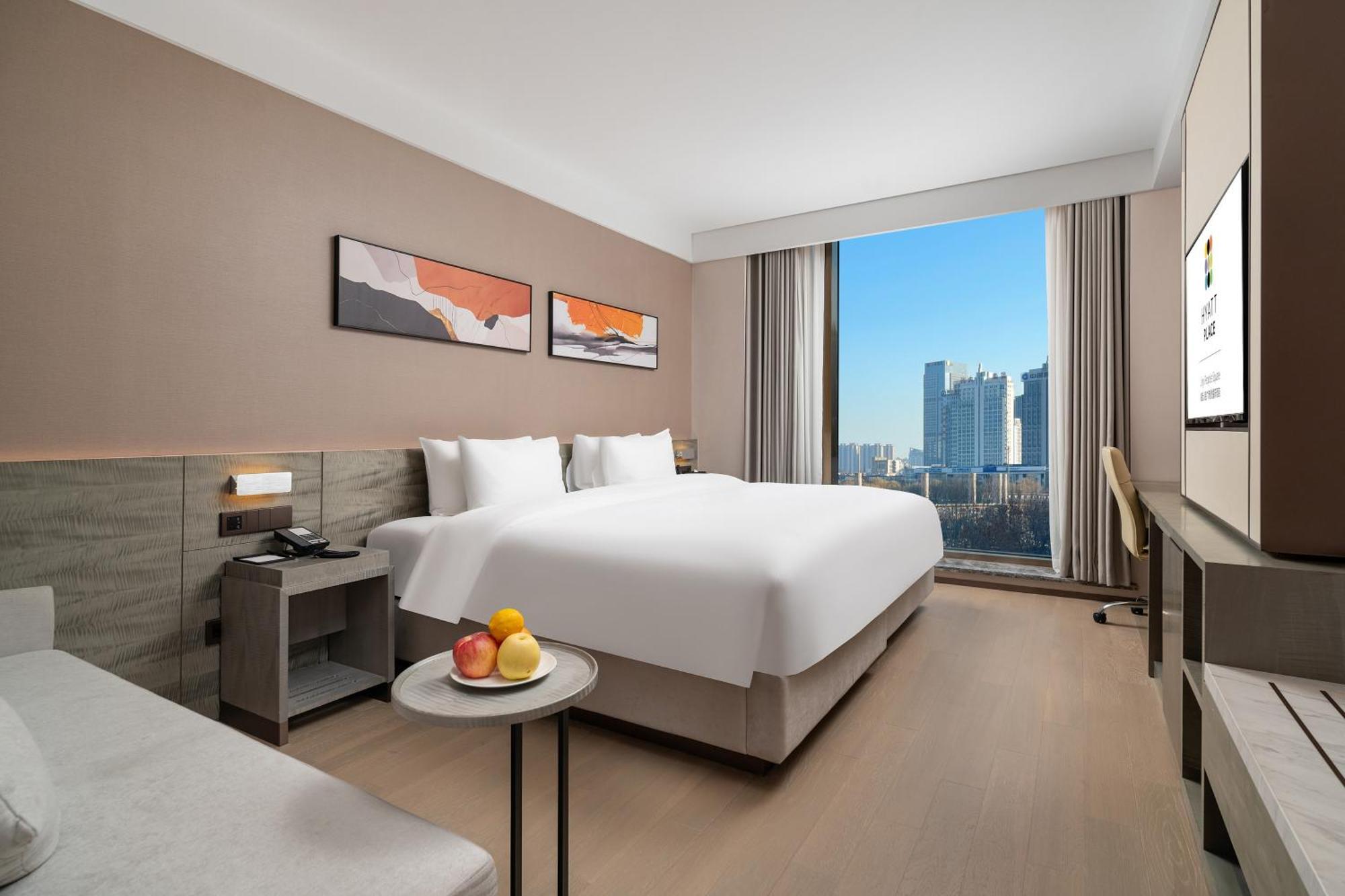 Отель Hyatt Place Linyi People Square Экстерьер фото