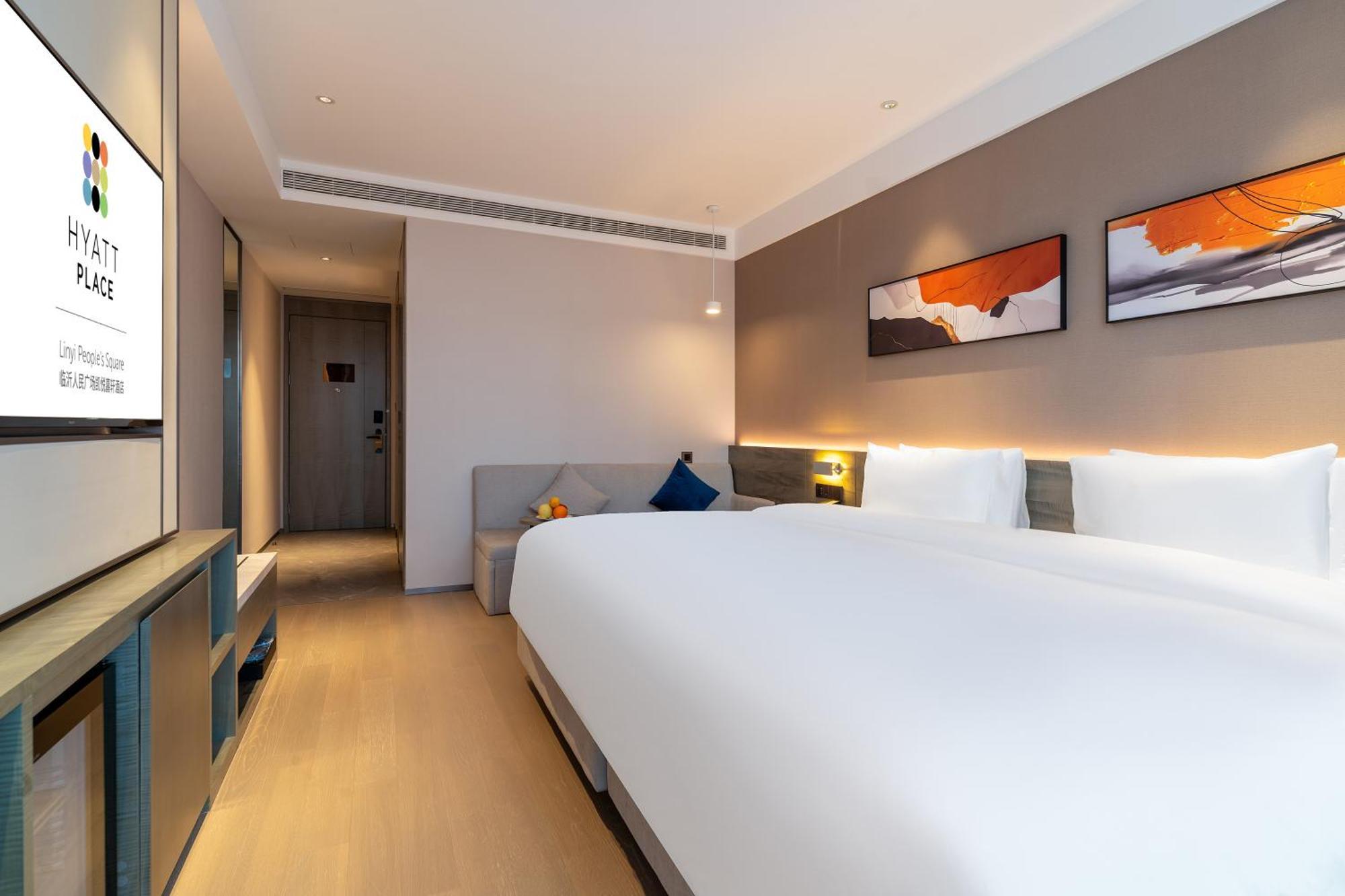 Отель Hyatt Place Linyi People Square Экстерьер фото